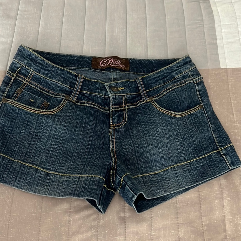 (Celebrity pink) ladies jeans shorts, size 11 please check measurement